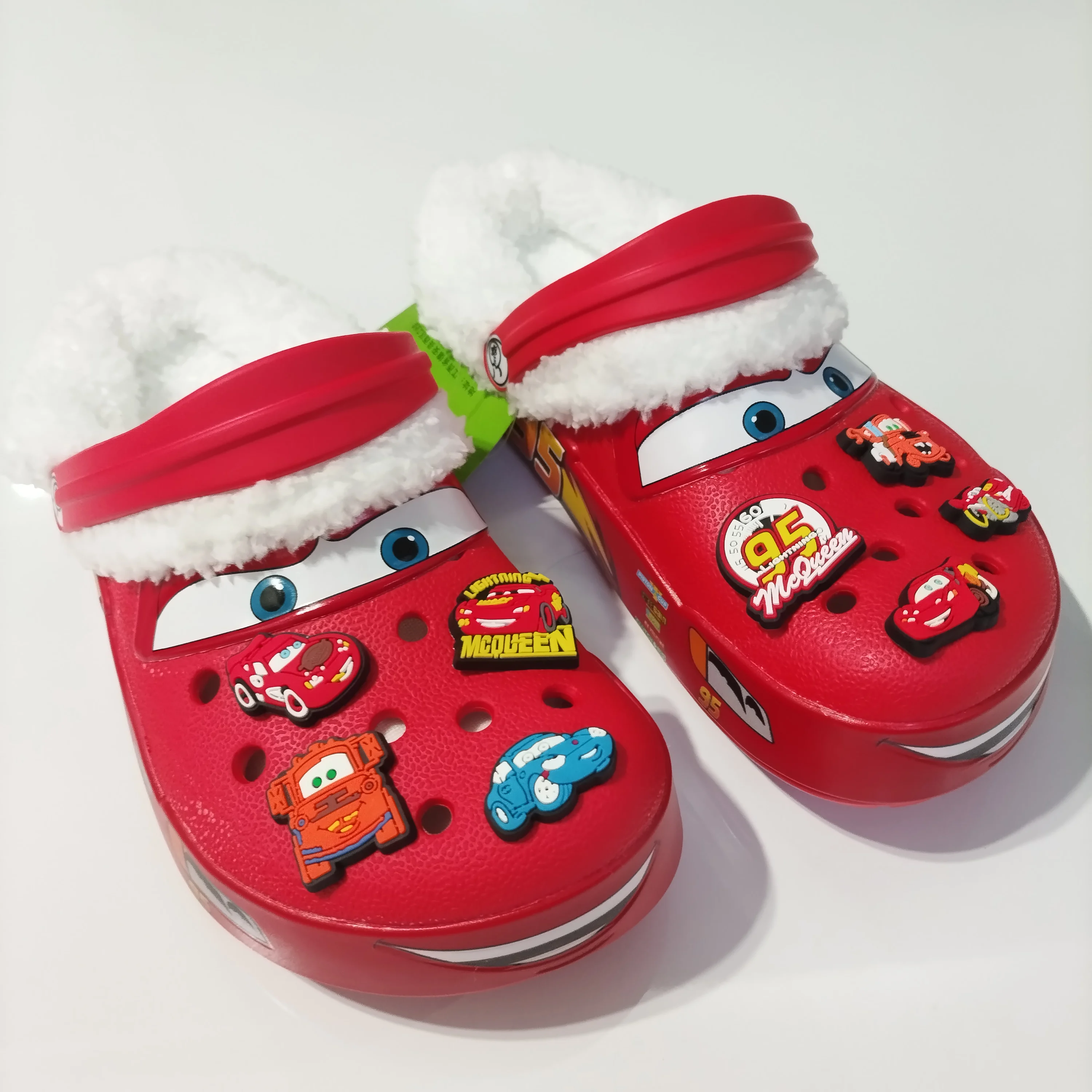 Pantuflas de felpa Disney Cars Mcqueen 95 para hombre, zapatos cálidos para el hogar para invierno, pantuflas suaves y cómodas para otoño e invierno, pantuflas cómodas y a la moda