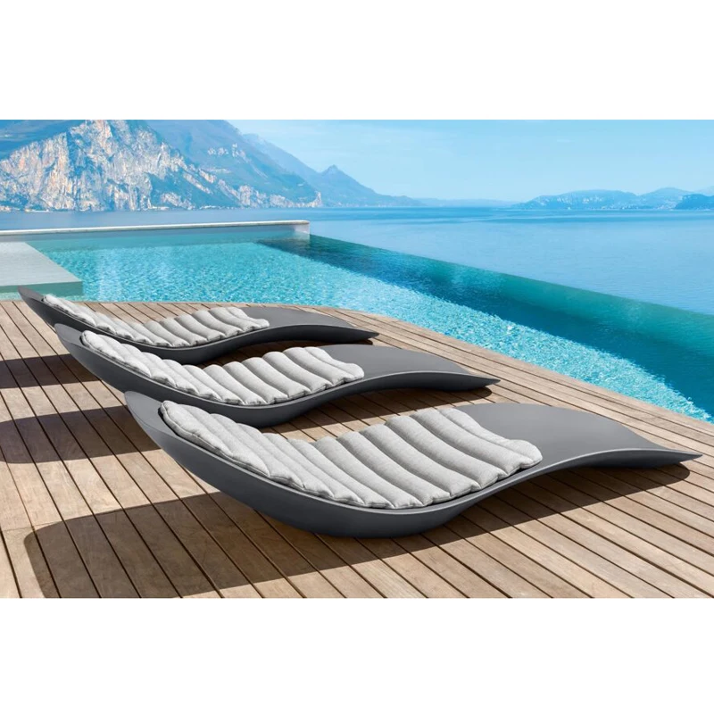 Ledge Pool Beach Lounge Chair Swimming Pool in Water Sun Loungers Plastic Outdoor Furniture Deck Garden Pool Lounger