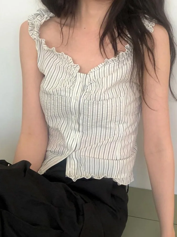 

Summer New Women's Svel V-ne Stripe Design Fre Sle Wooden Trim Tank Top Faionable Commute ort Length