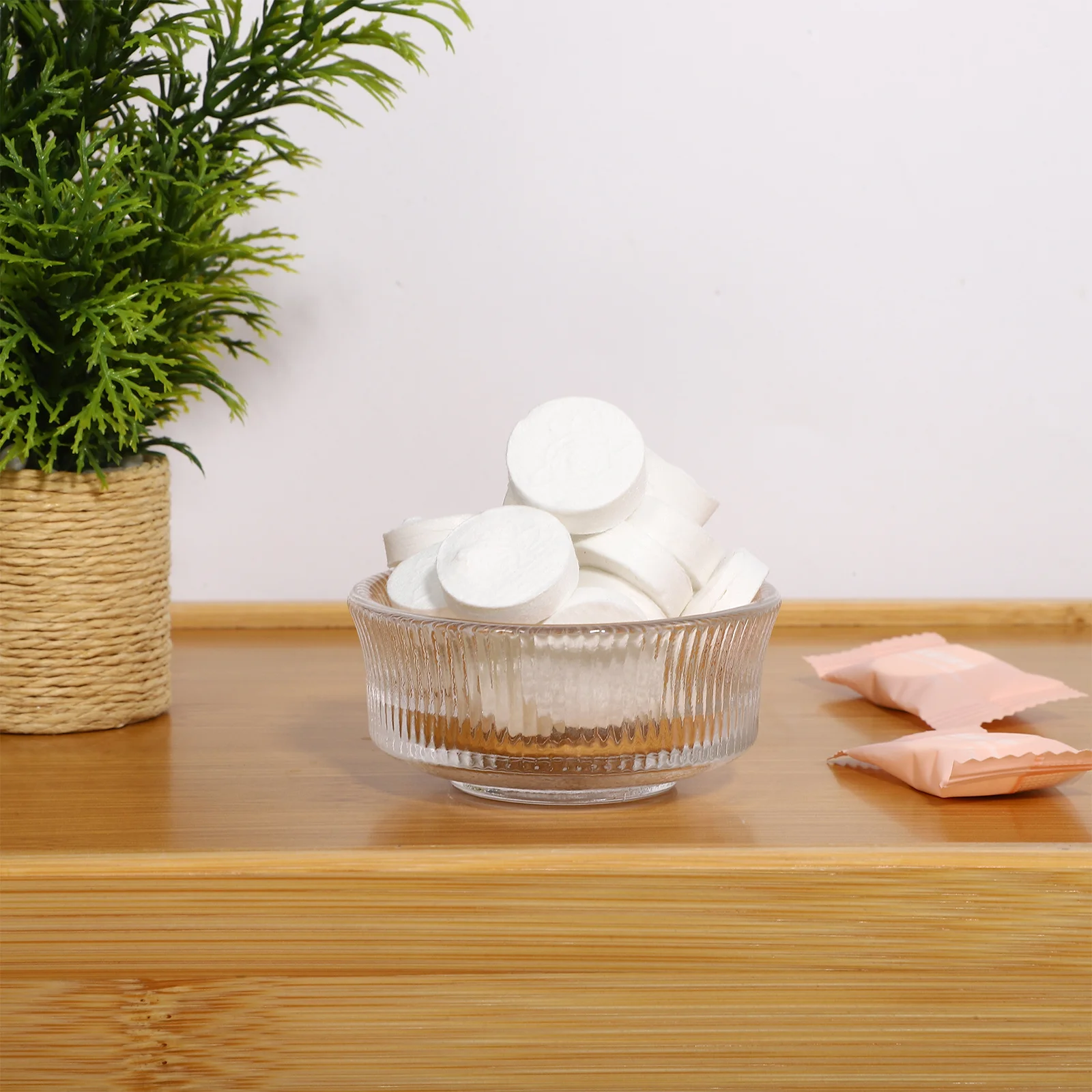 

100Pcs Compressed Towels for Travel Lightweight Disposable Facial Washcloths Soft Cotton Tissue Tablets for Camping Hiking