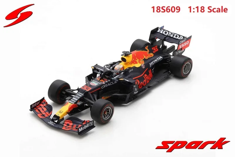 

Spark 1:18 F1 2021 RB RB16B No33 MAX Winner Abu Dhabi With No1 Board Model Car