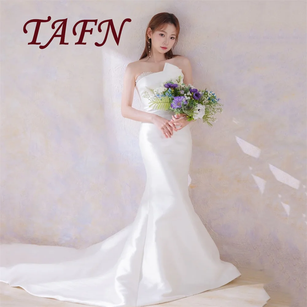 

TAFN White Satin Simple And Elegant Strapless Bridal Gown Korea Wedding Dress Photo Shoot Bridal Gown Floor-Length Customized