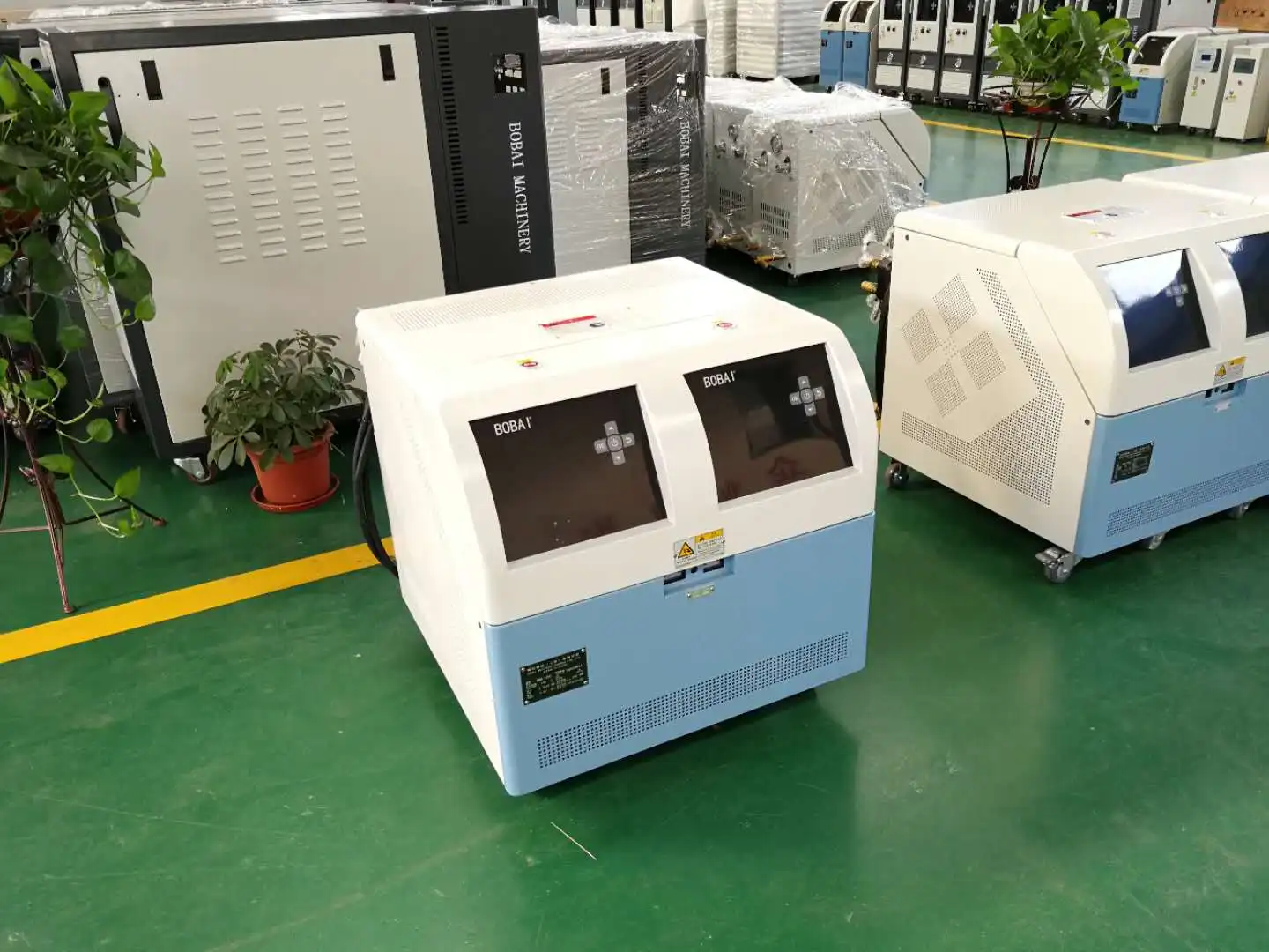 BOBAI Water Temperature Machine PLC Pump Mould Temperature Controller High-Accuracy Eco-Friendly 380V For Injection Molding 120C