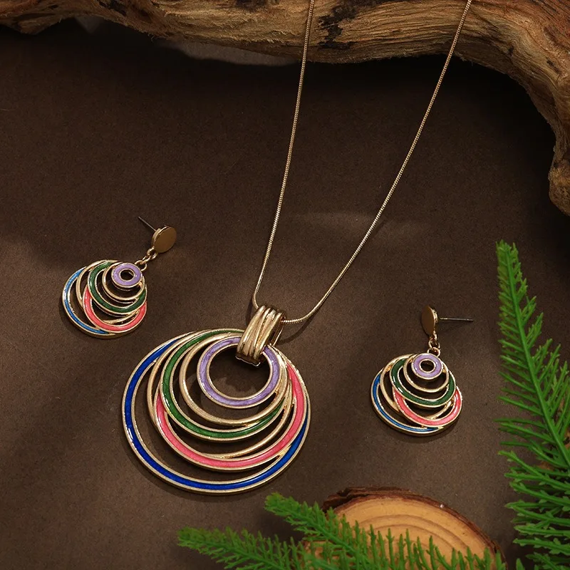 أزياء، شخصية، مكانة، أقراط متدلية على شكل دائرة مجوفة من المينا الإبداعية، مجموعة نسائية #6