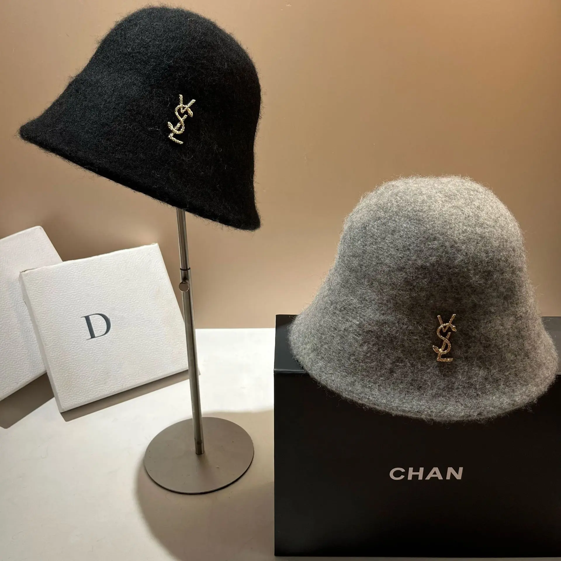 

Women's Bucket Hat - Korean Style A-Line Face Slimming Cap, Warm Winter Plush Headwear, Japanese Minimalist Design