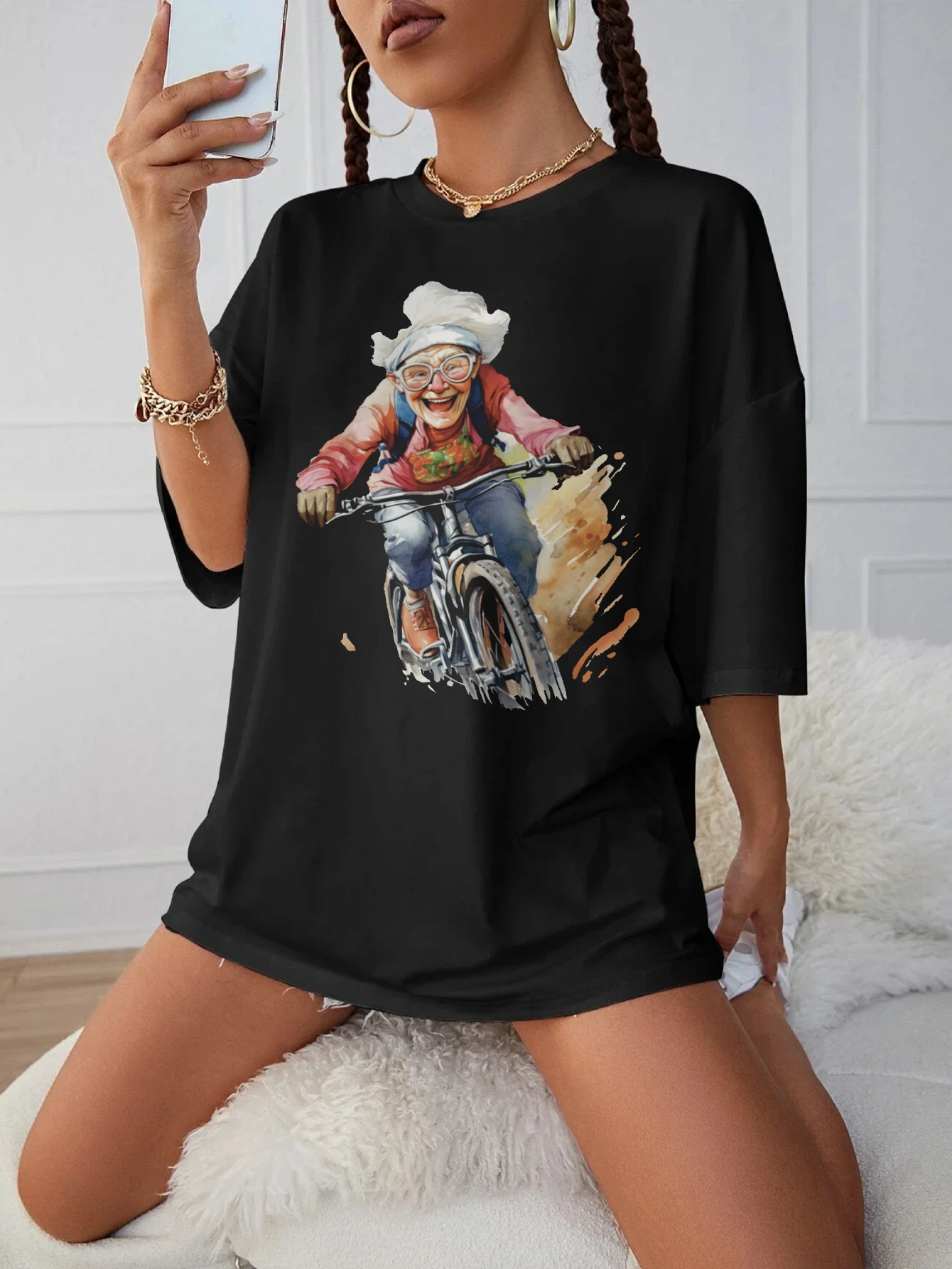 

Biking Granny Black Round Neck Maternity T-Shirt Loose Fit Comfortable Summer Wear for Late Pregnancy