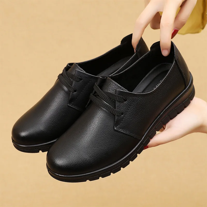 Spring Autumn Sneakers Women Casual Black Flat Shoes Loafers Lace Up Leather Flat Slip-On Women Shoes Mother Shoes