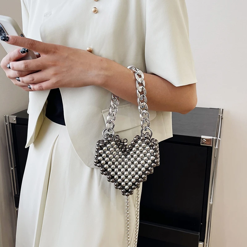 Uroczy w kształcie serca Mini torby Crossbody dla kobiet uwielbiają torebki luksusowe perły torba wieczorowa szminka torebka gruby łańcuch kopertówki