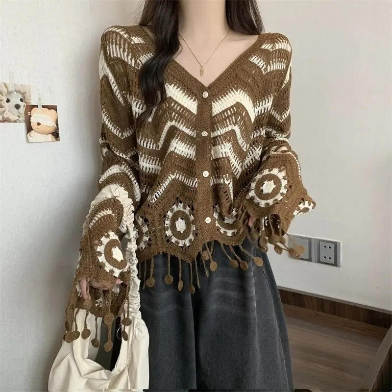 Vintage Spliced Folk Tassel Shirt Spring Autumn Hollow Out Loose Women's Clothing Casual V-Neck Single-breasted Knitted Blouse