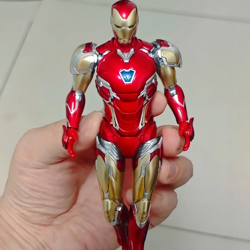 Hot Selling 18cm Replica Movie Anime Iron Man Action Doll 1/10 Ratio Iron Man Series Collection High Quality New Year'S Gift