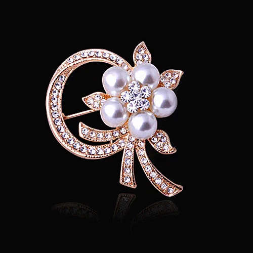 1PCS New Tulip Flower Golden Brooch Elegant Design Sense Rose White Stone Jewelry Luxury 2024 High Quality