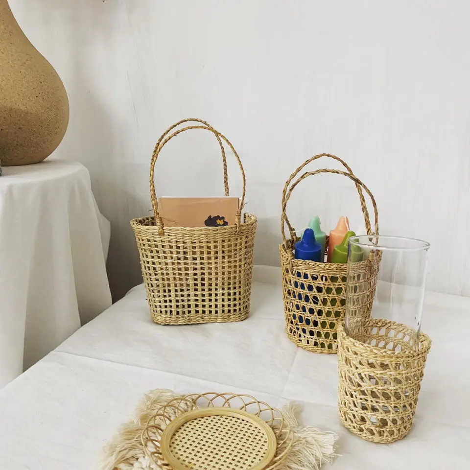 Straw Rattan Storage Basket Woven Picnic Props Photography Shooting Props Handmade Straw Craft Small Flower Basket