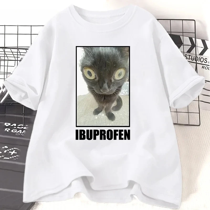 เสื้อยืดลายกราฟิกแมวตลก ไอบูโพรเฟน สำหรับผู้ชายและผู้หญิง เสื้อยืดแฟชั่นแขนสั้น สไตล์ลำลอง หลวมๆ สตรีทแวร์