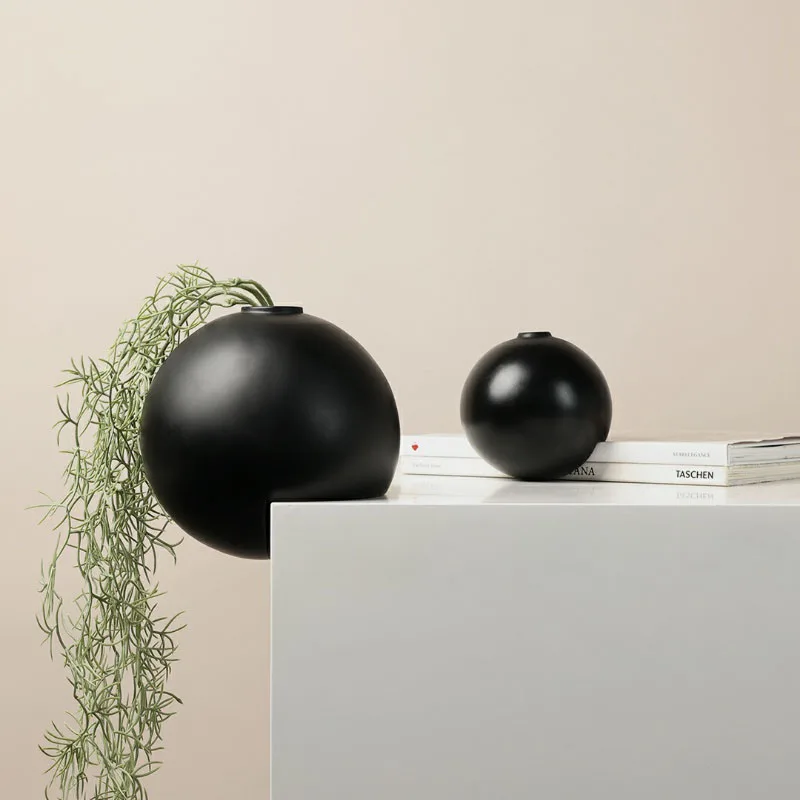 Scandinavian Right Angle Spherical Structure Art Black White Resin Craft Home Dried Flower Arrangement Vase Shelf Divider Decor