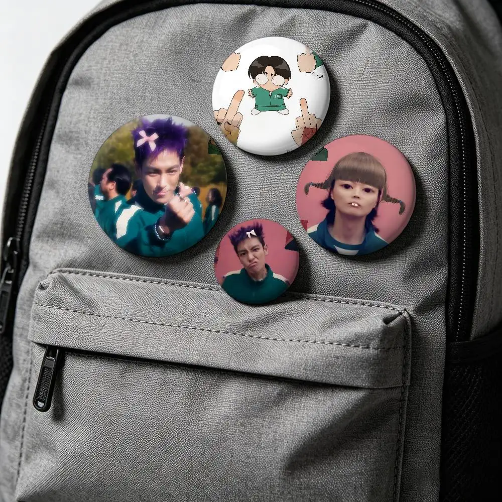 Korean Crazy Game-S Cool Badges Badges Cartoon Round Brooches On Backpack Jacket Acrylic Button Pins Collection Gifts