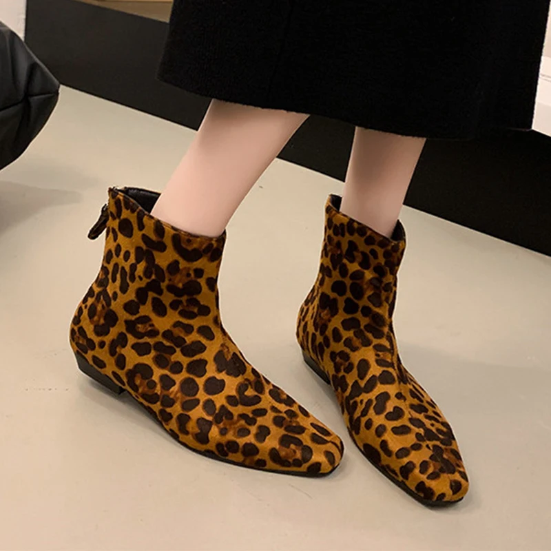 

Leopard Flats Women's Ankle Boots Casual Suede Sport Shoes for Woman 2026 Winter Chelsea Botas Fashion Short Boots Mujer Zapatos
