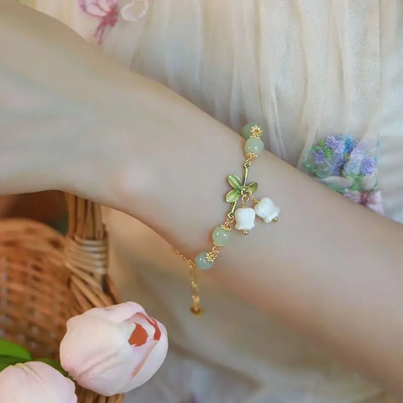 Fashion Red Flower Beaded Bracelet For Women Vintage Elegant Crystal Shell Flower Charm Bracelet Jewelry Party Gift
