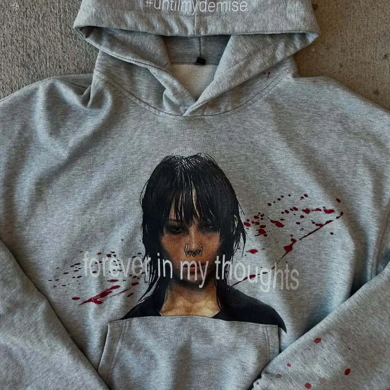 Y2K Retro Mode Trend Winter Gothic Straße Casual Persönlichkeit Brief Figur Blut Drucken Mit Kapuze Sweatshirt Männer Frauen Lose Top