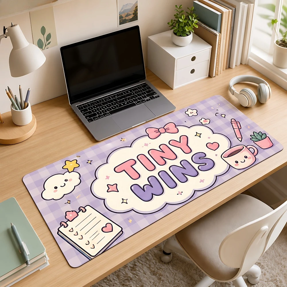 Alfombrilla de ratón con diseño de nube de dibujos animados en color morado y rosa para TINY WINS, con propiedades antideslizantes, decoración, configuración, teclado mecánico para gamers