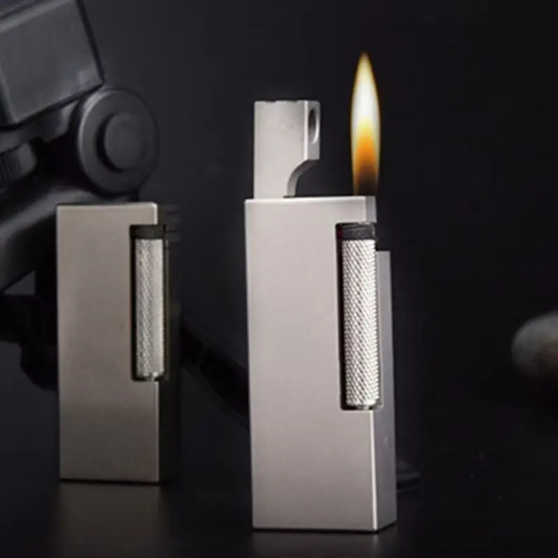 

Узкая боковая зажигалка из титанового сплава, тонкая, масляная машина, зажигание шлифовального круга в стиле ретро, высококачественный мужской подарок
