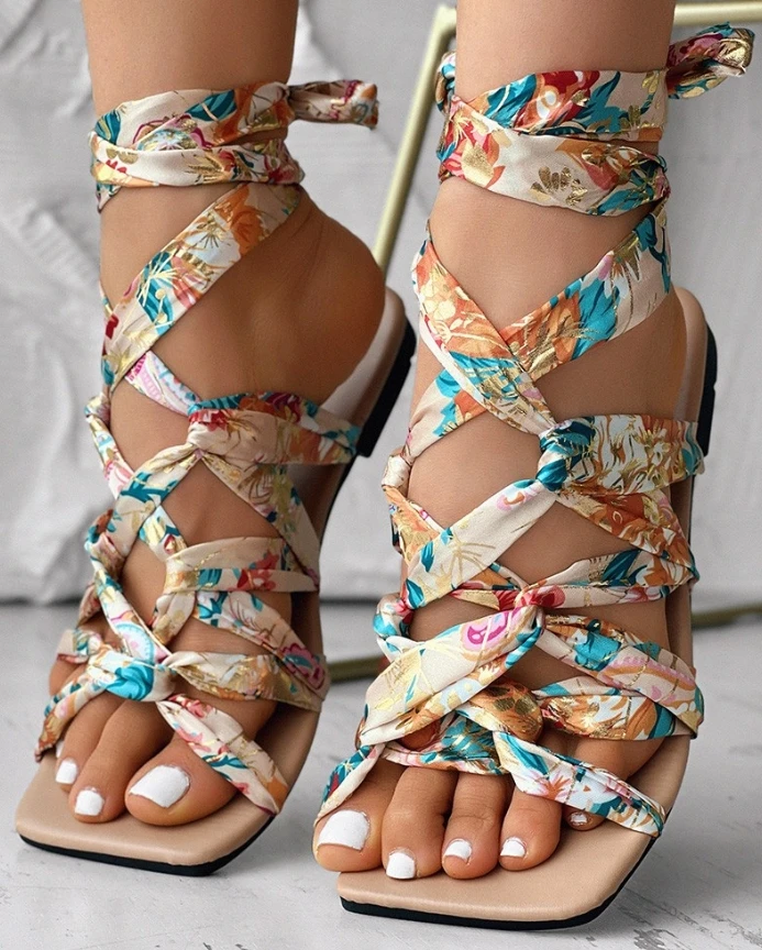 

Floral Print Tied Detail Criss Cross Square Toe Flat Sandals New Fashion 2025 Summer Casual Shoes