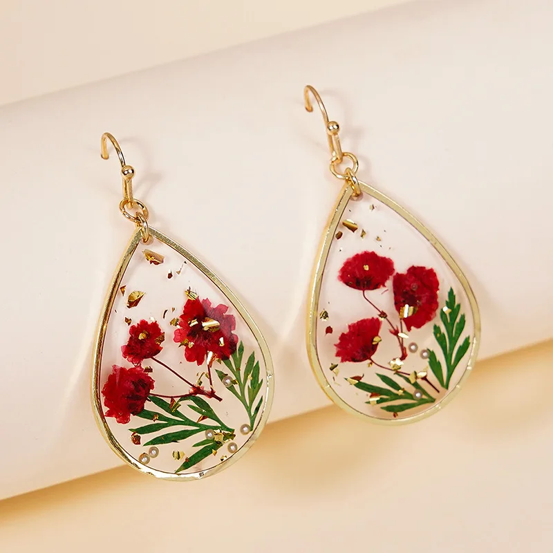 Fresh And Sweet Dripping Leaves Eternal Flower Earrings Elegant And Exquisite Drop-shaped Red Dried Flower Senior Earrings