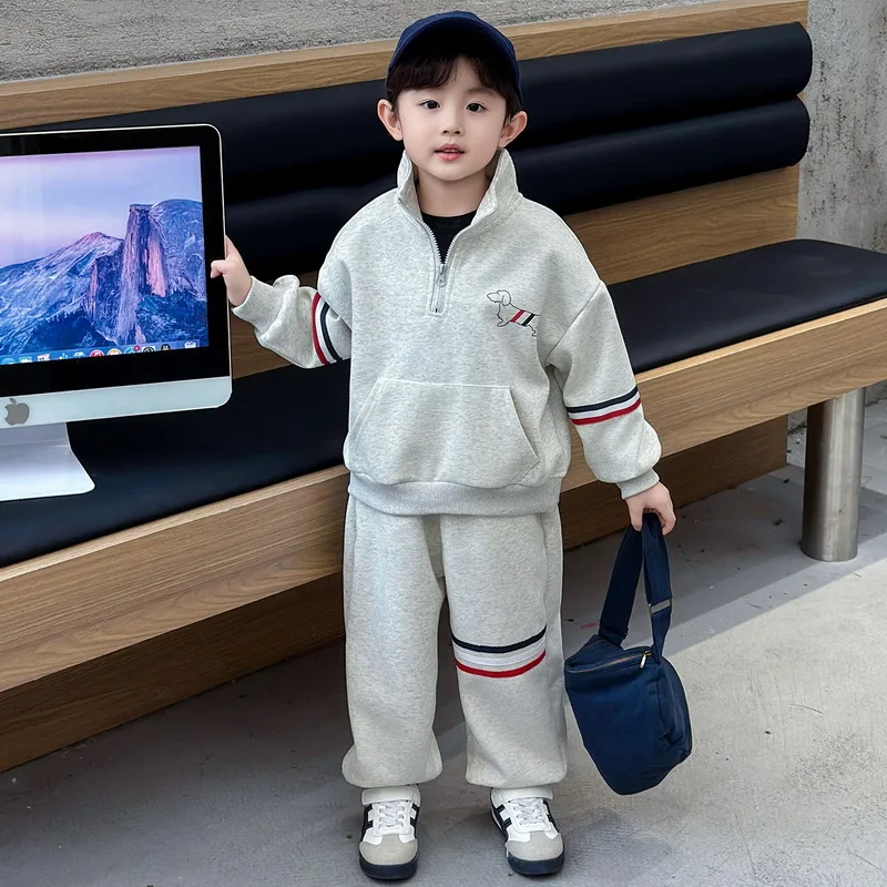 

Модные комплекты одежды для мальчиков, детский костюм для отдыха, наряд для мальчиков с милым рисунком собаки, толстовки + штаны для малышей, 2 шт./компл., детские спортивные костюмы