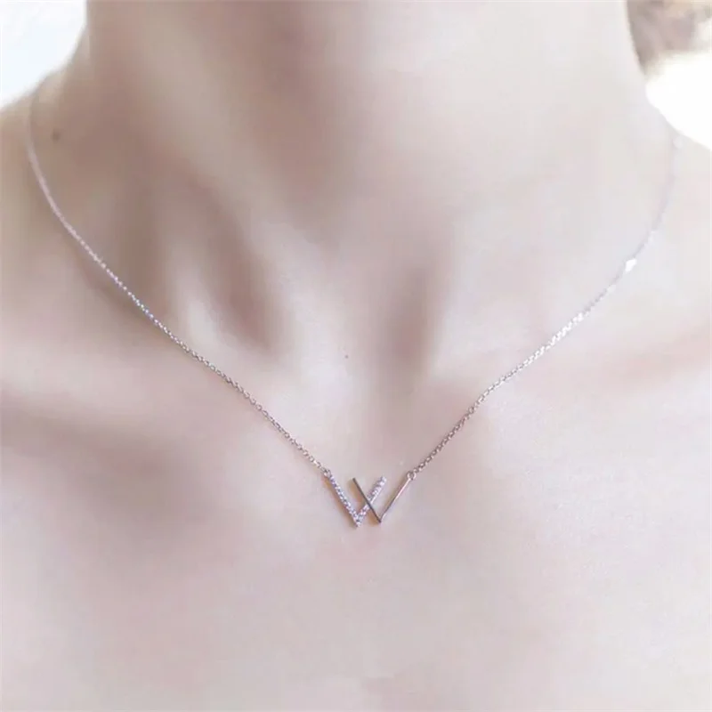 1Pc Simple Wind W Letters Titanium Steel Necklace Female INS Tide Temperament Neck Chain Sweatshirt Accessories