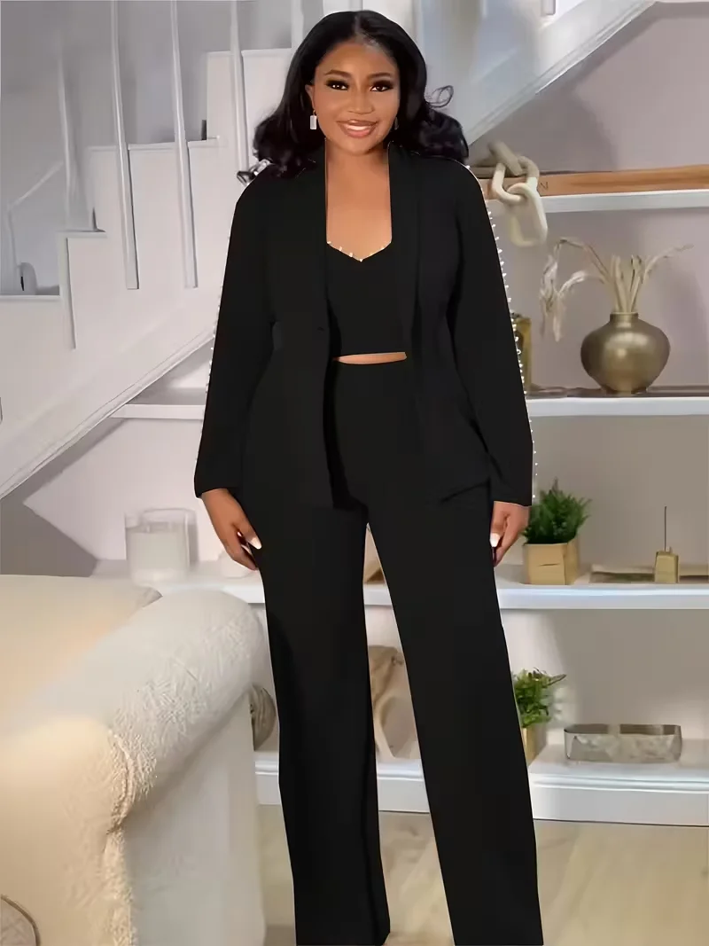 

Элегантная женская куртка с длинными рукавами из трех частей с жемчужной отделкой + жилет + брюки с высокой талией: модный наряд в уличном стиле.