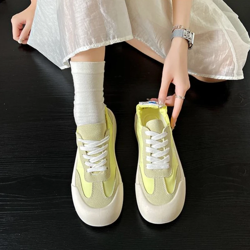 Pink Kawaii Ladies Shoes Cute Whit Canvas Women Footwear on Offer Trends 2024 Designer Y2k Fashion New Urban Original in Luxury