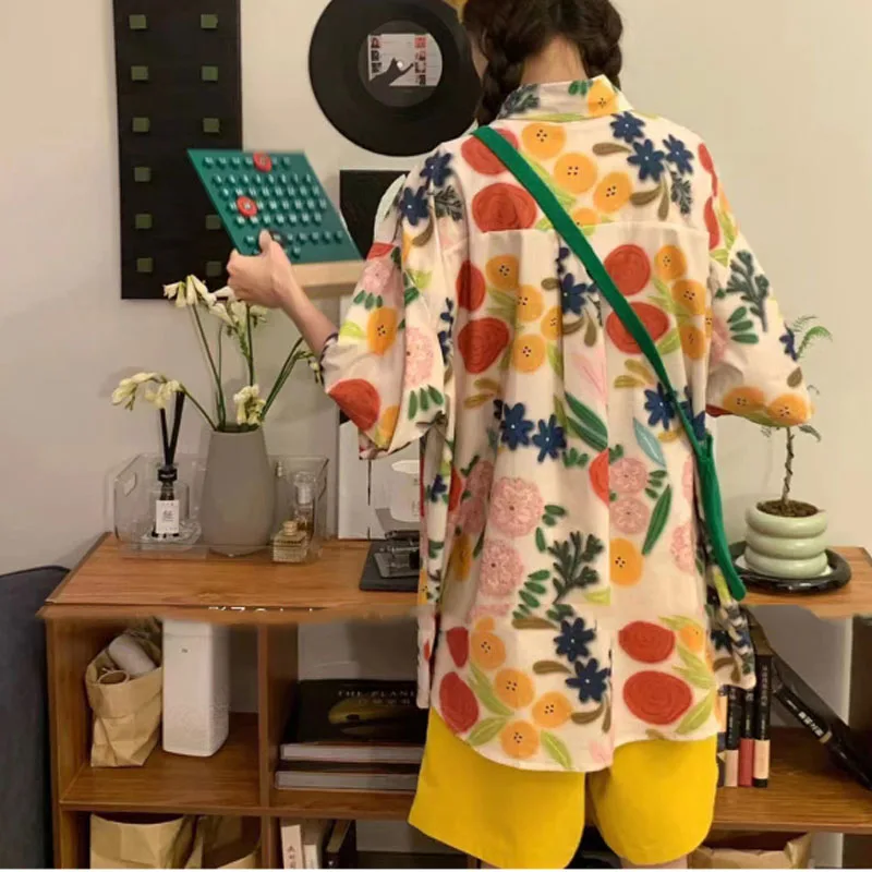 Camiseta de manga corta con bolsillos y botones para mujer, camisa holgada informal con estampado sencillo, estilo de vacaciones, novedad de verano