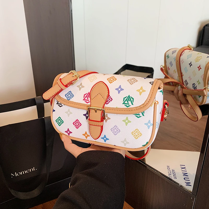 

Unique High-End Minimalist Crossbody Handbag Bag for Women with Vintage Style and Letter Logo
