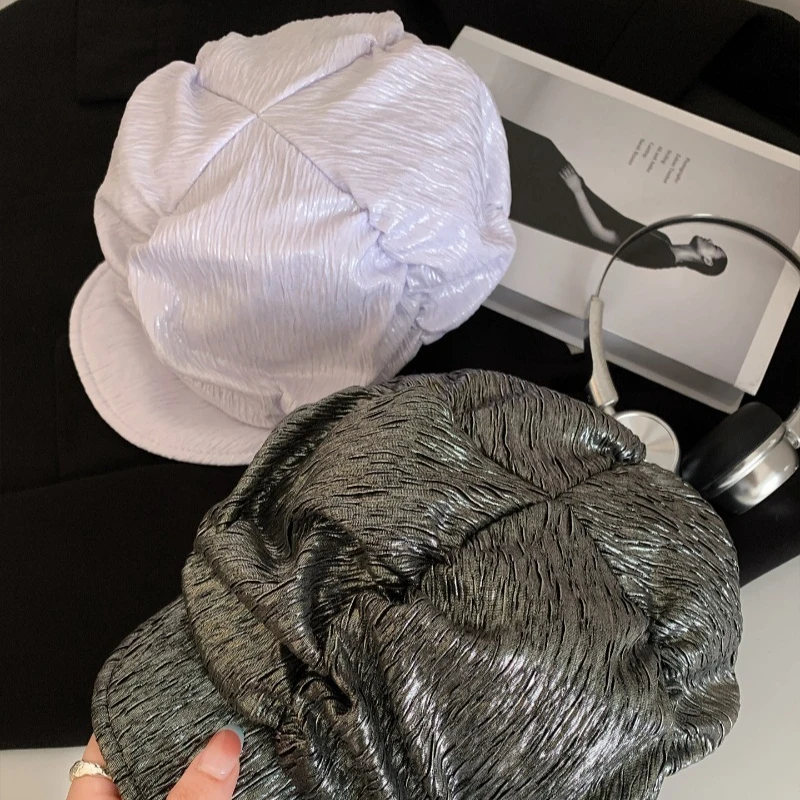 Neue Nischenmode: Glänzende Plissee-Baskenmütze im koreanischen Stil, große Ausführung, weiche Krempe, personalisierte Newsboy-Mützen für Damen – Detail 4