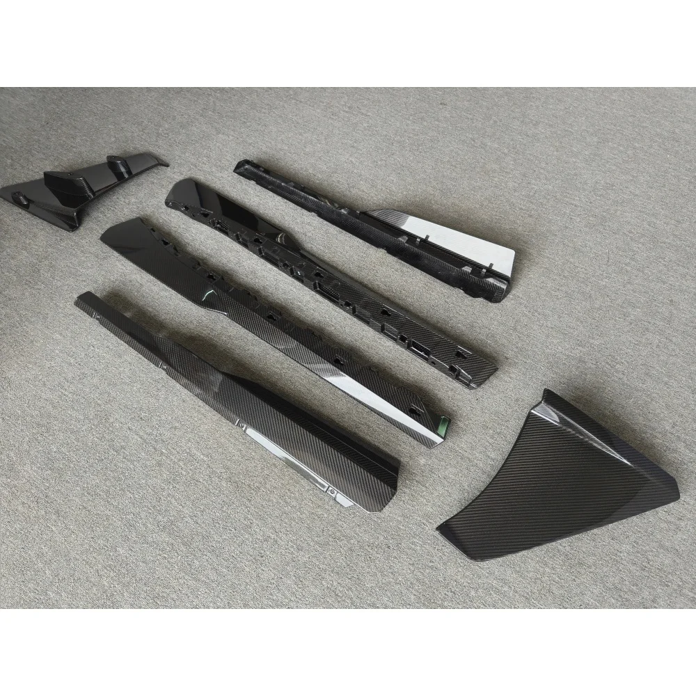 New Design OEM Style Dry Carbon Fiber Side Spoiler Skirt Spoiler Kit for  Revuelto