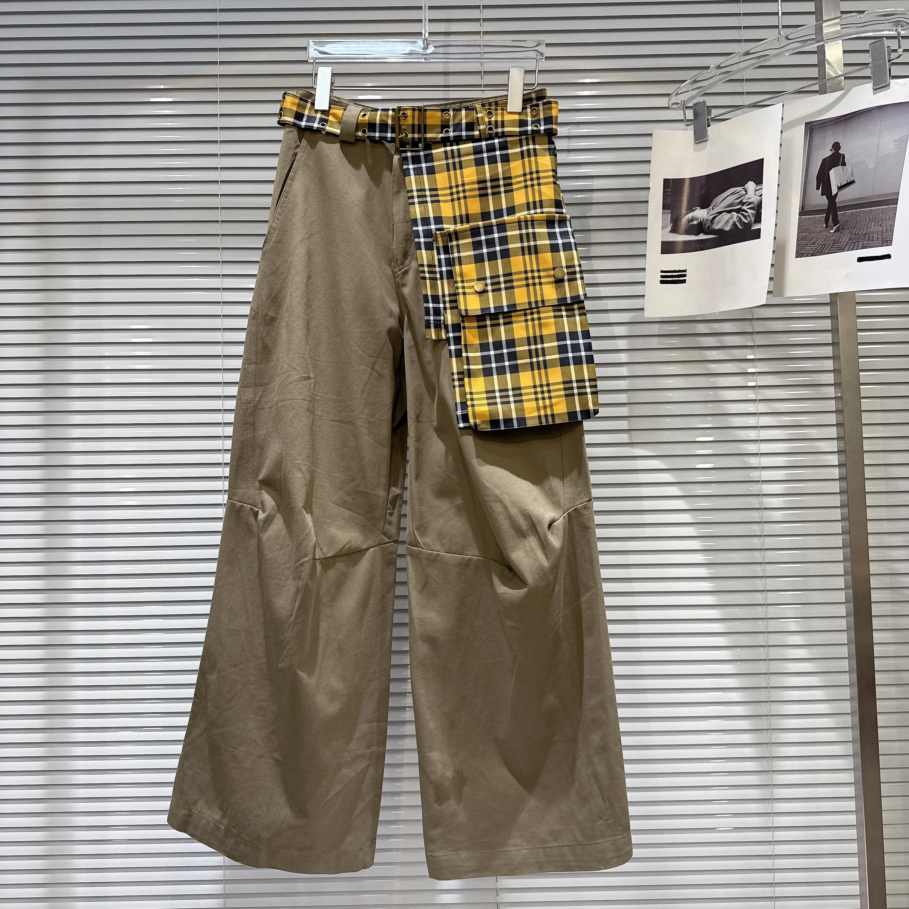 

2025 Autumn Women Cargo Pants Straight Wide Leg Retro Plaid Waist Belt Pocket Parachute Pants