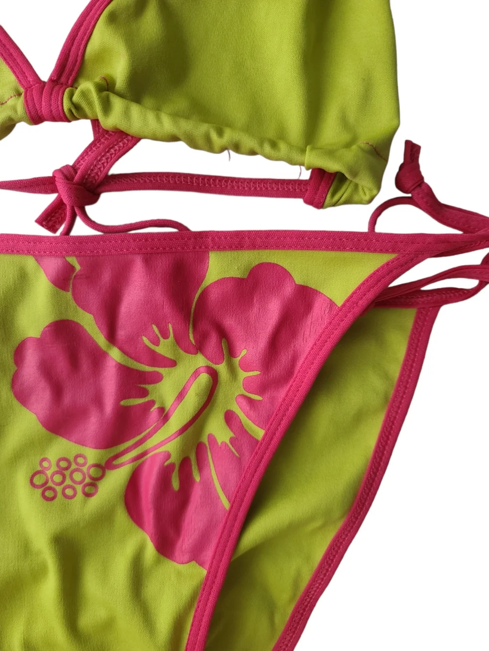 طقم بيكيني للشاطئ صيفي متعدد الاستخدامات للفتيات كاجوال وبسيط ومطبوع بالزهور مكون من قطعتين