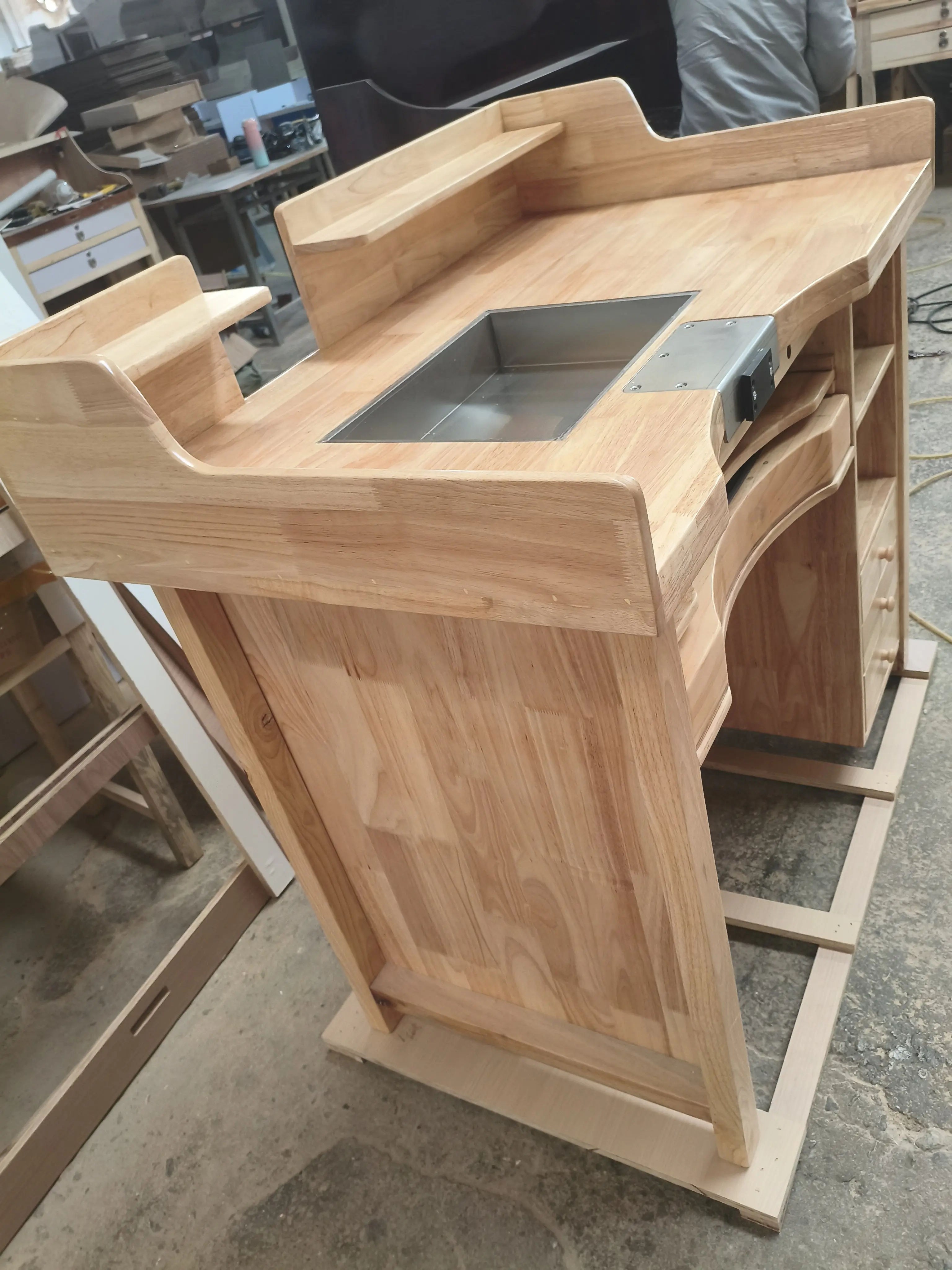 Factory Direct 2026 [New product] Gold and silver solid wood metalworking jewelry metalworking jewelry operation table handmade