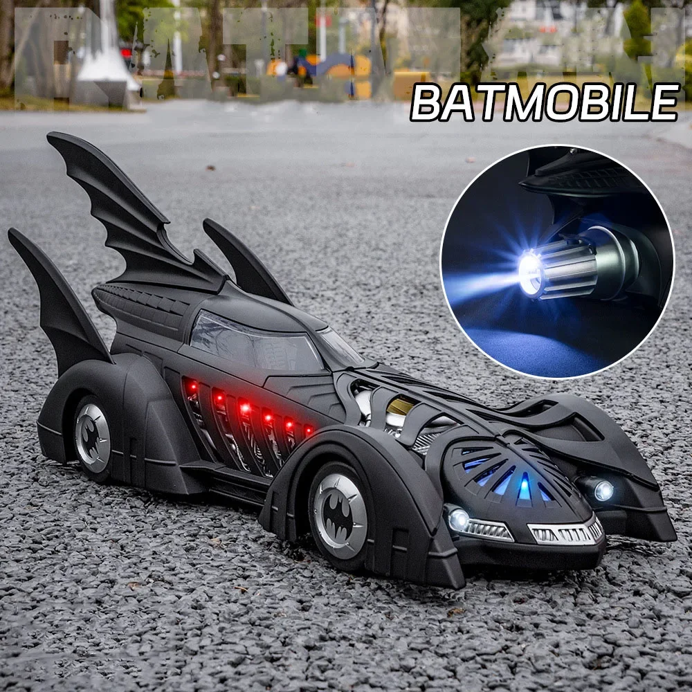 

1:18 Alloy Batmobile 1995 Cars Diecast Toys Models with Spray Miniature Vehicles Doors Opened Light Music Car Boys Perfect Gifts