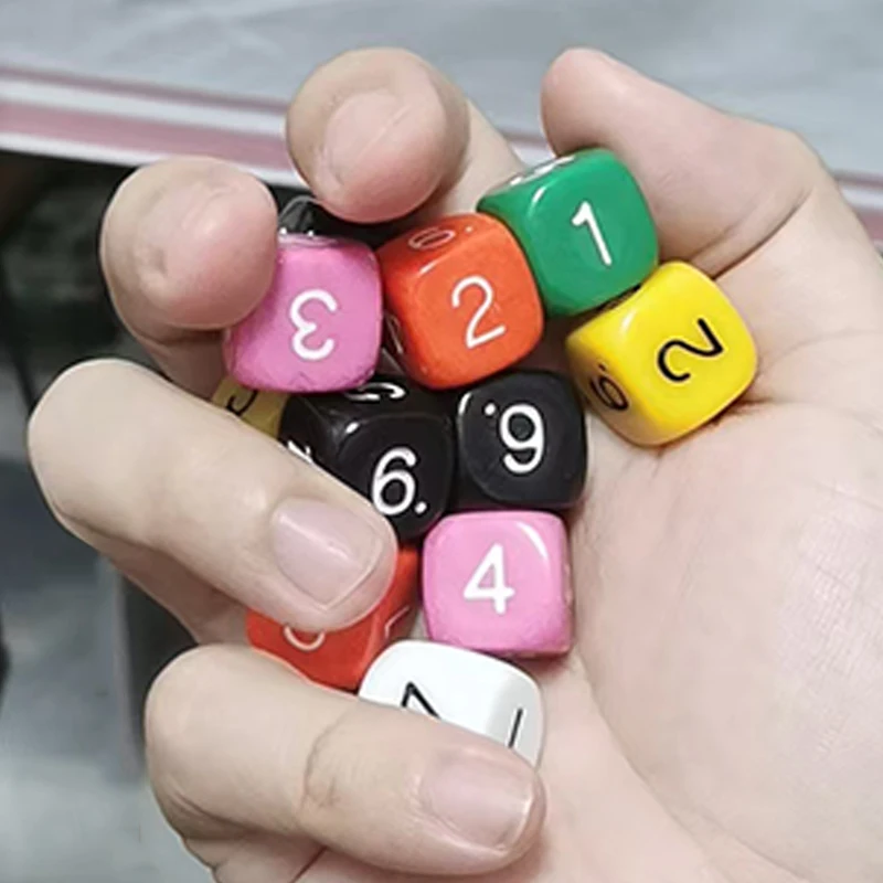 10 SZTUK Akrylowych Kostek z Numerami 16MM Edukacyjne Pomoce Naukowe Zabawki Matematyczne Artykuły do Klasy Gry Planszowe Akcesoria