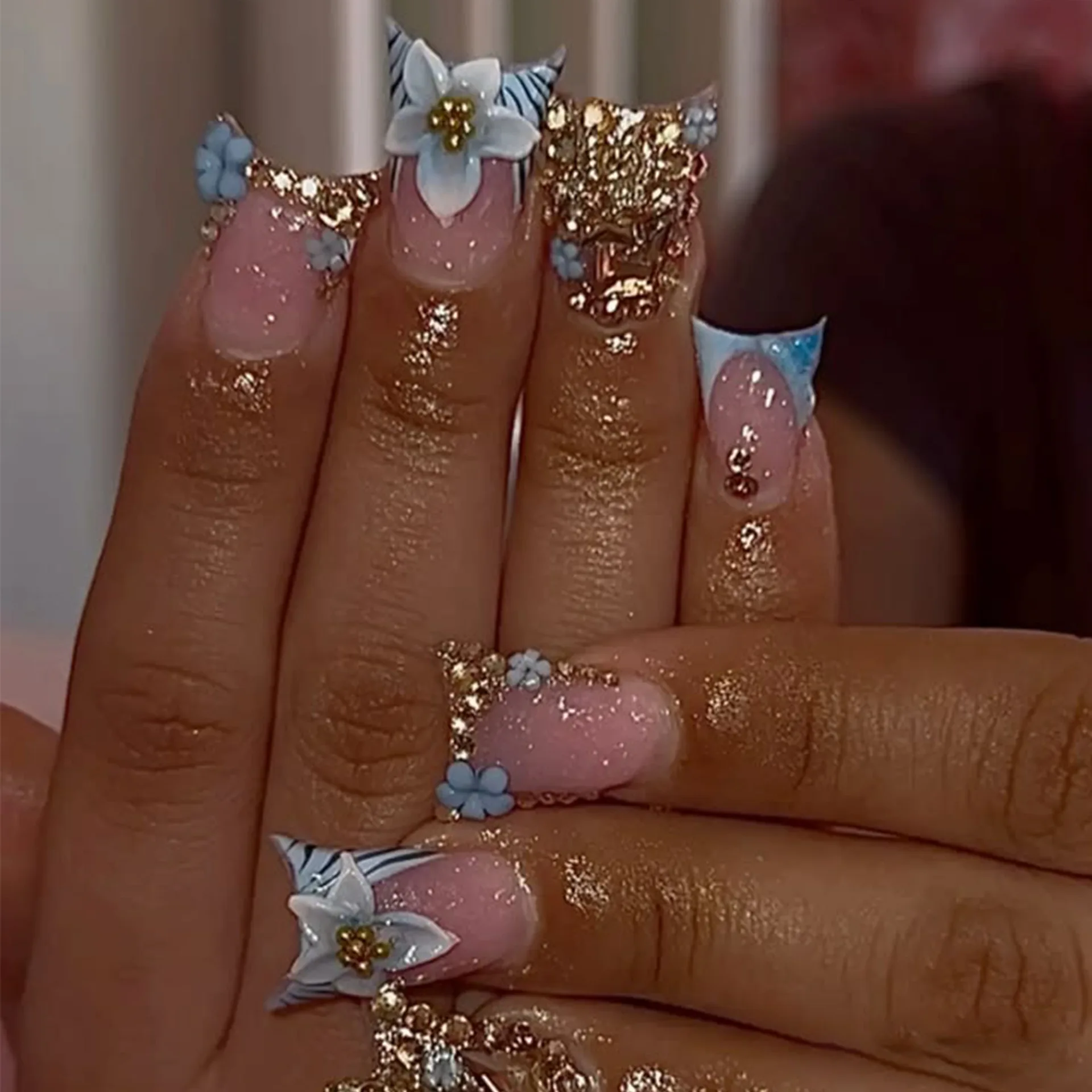 24Pcs Luxury Diamond Full Cover Fashion Duck Bill Press on Nails Fake French Blue with Flower False Nail Shiny Powder Decor Sets
