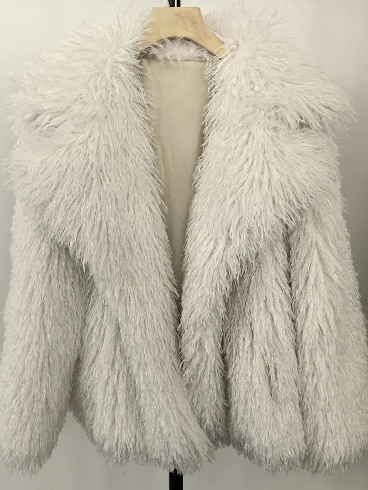 冬の女性用フェイクファージャケット、カーキ色、ふわふわで厚手、暖かい長袖コート、無地、高級カジュアルアウター