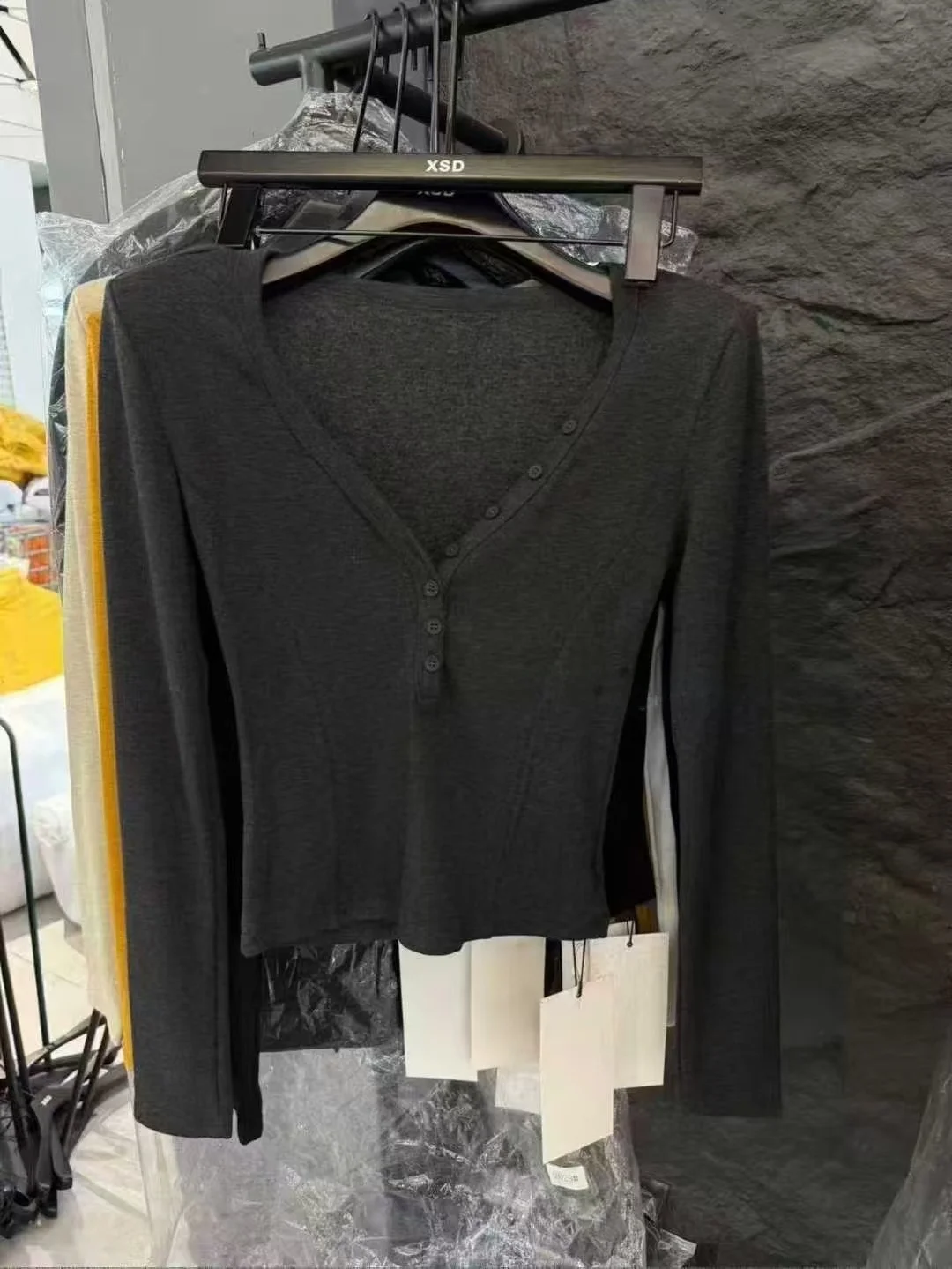 شتاء جديد Sle المرأة سليم صالح طويل Sve تي شيرت الكورية تصميم زر حتى Fce اصطف مبطن oulder ort الأعلى