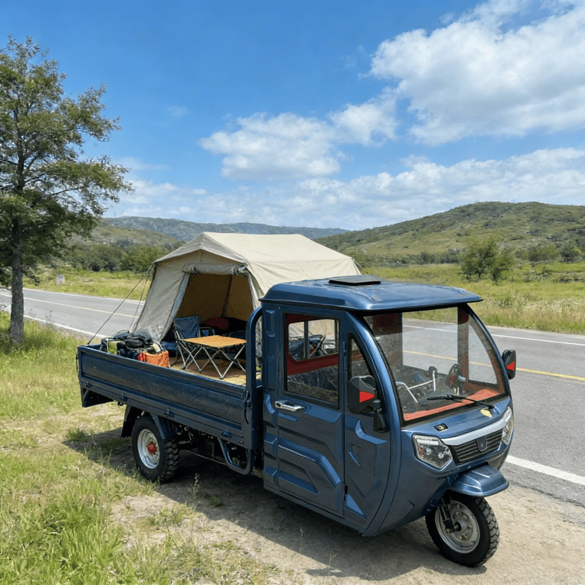 New half-top electric vehicle - for adult freight and leisure travel for the elderly