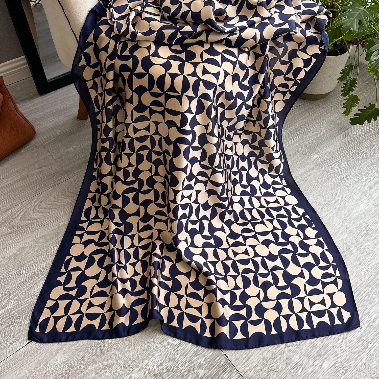 New Geometry Design Large Silk Soft Scarf Women Stylish Print Long Shawl Handkerchief Summer Sun Protection Elegant Travel Wrap