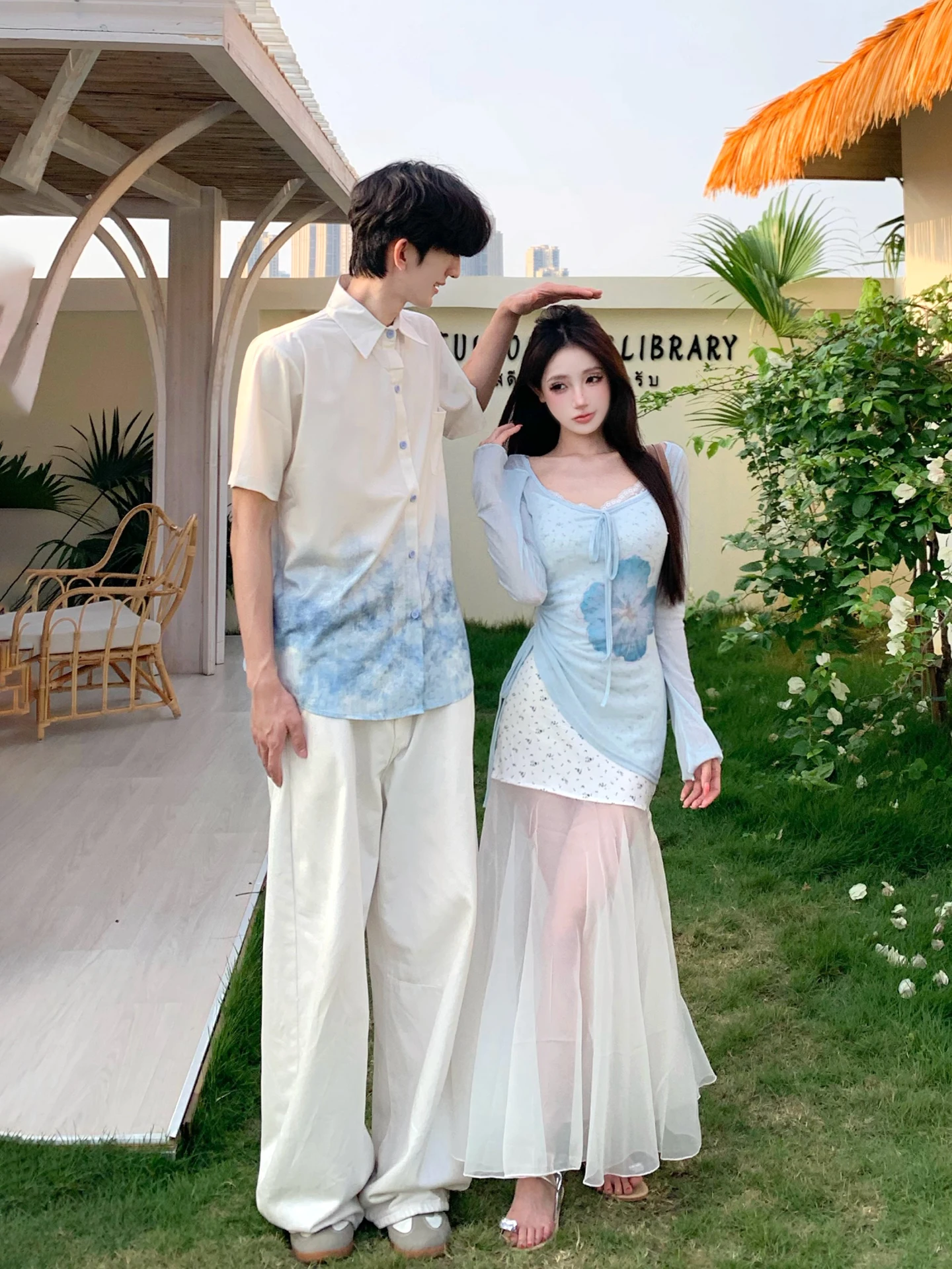 

Romantic Style Lace Trimmed Short Sleeve Shirt And Dress Couple Set Slimming Design Casual Loose Fit Chinese Brand Unisex
