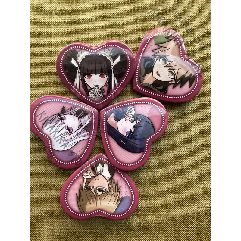 

Значок в форме сердца Danganronpa Kirigiri Kyoko Naegi Makoto Maizono Sayaka Yasuhiro Taeko, эмблема для косплея, нагрудник, украшения, подарок