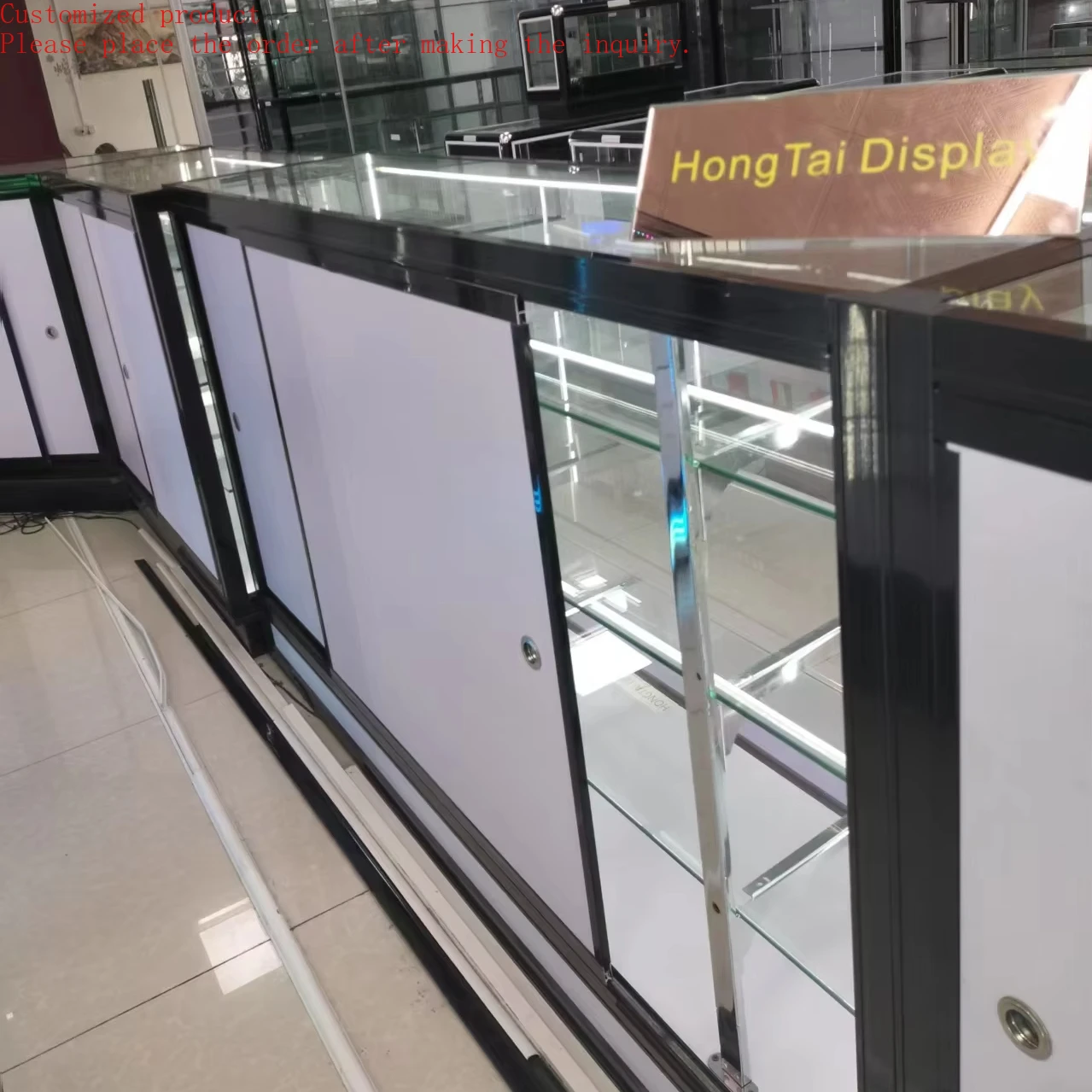 

Custom.Smoke Store Design Display Retail Store Kiosk Smoke Shop Armoire Display With Running Lighting Cigar Store Desk Display