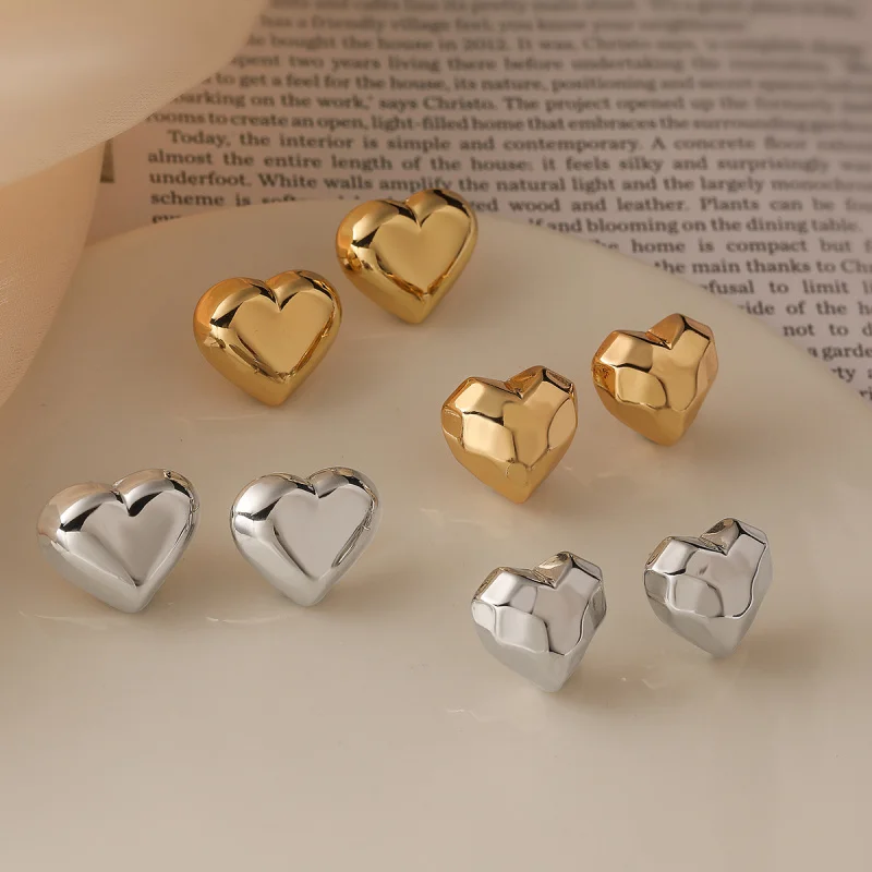 

Minimalist Personality Copper Gold-Plated Vintage Heart for Women Unique Versatile Earrings New