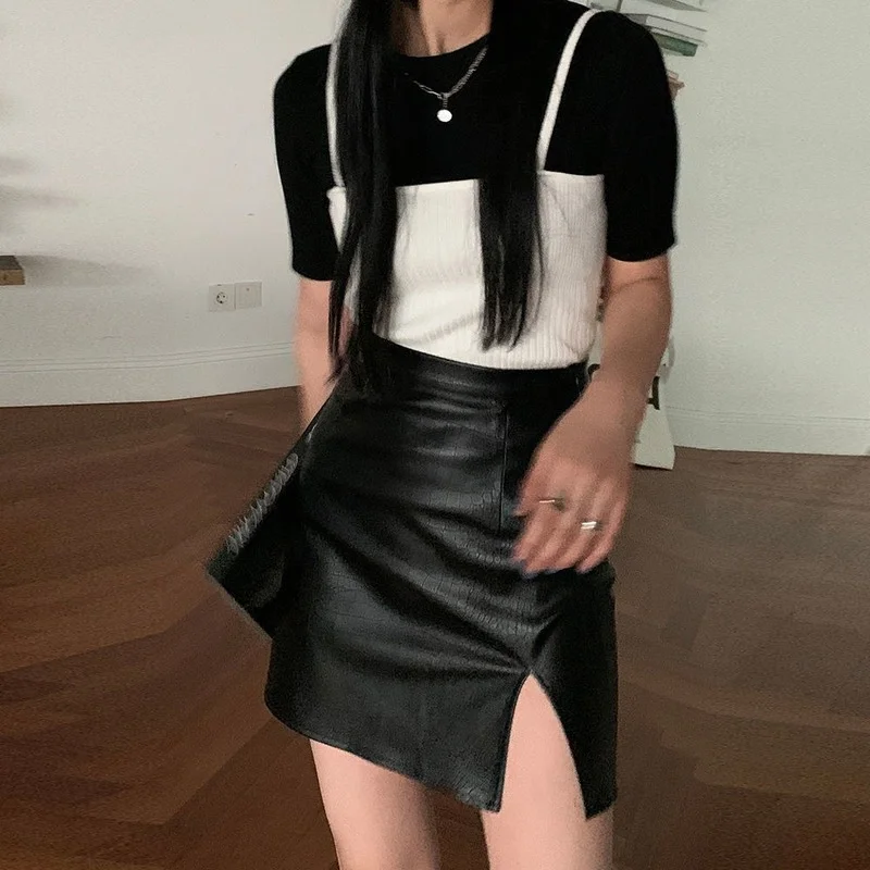 

2022 Punk Leather Skirt Women Black Sexy Split Slim High Waisted A-line Mini Skirts Autumn Korean Fashion Harajuku Streetwear