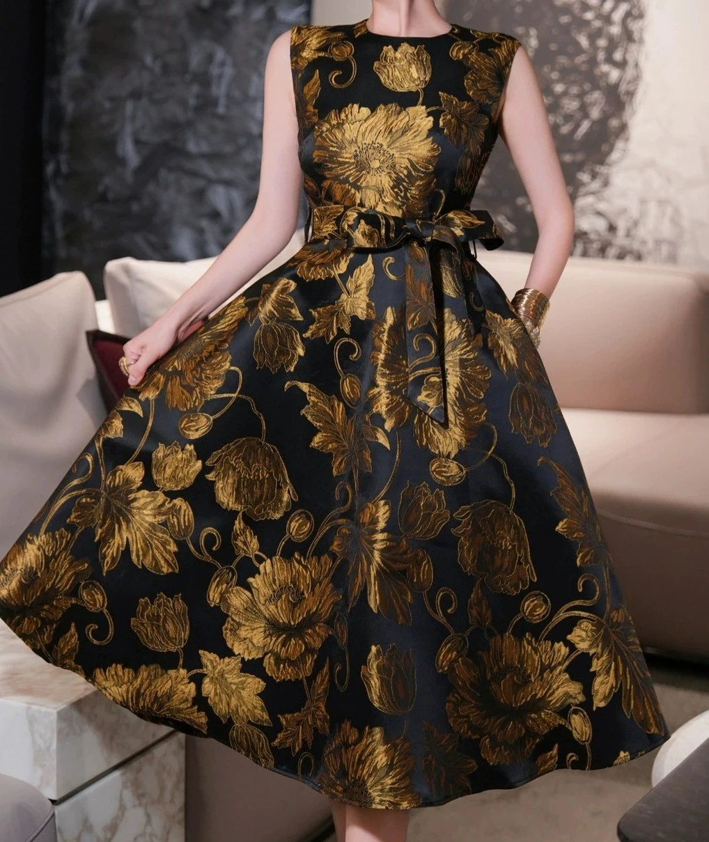 

2025 Spring and Summer New Round Neck Vest Waist Gold Jacquard Midi Dress Dress with Belt-GZXX124